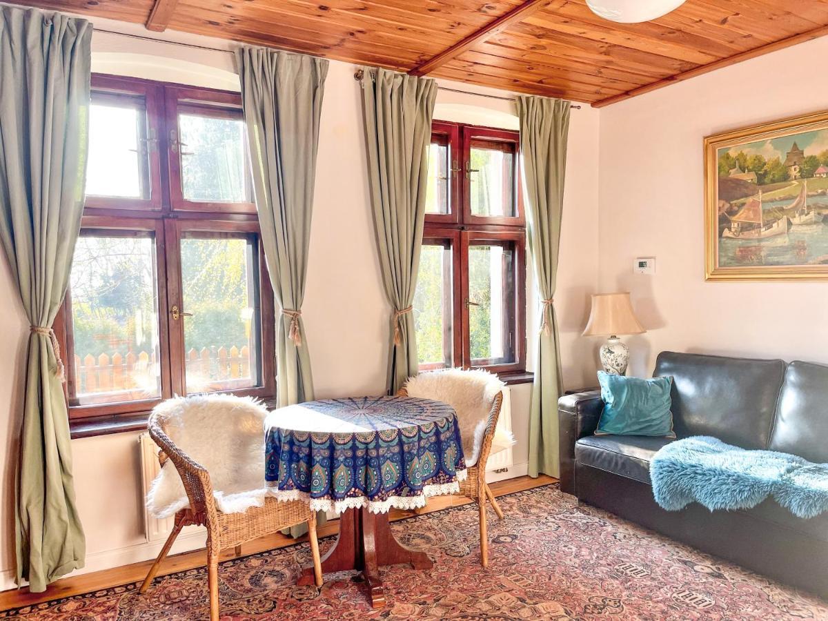 Вилла Apple Tree House Lubin  Экстерьер фото